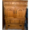 Image 1 : Oak Armoire / Dressing Table 35x17x52