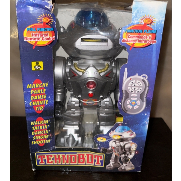 Tekno Bot Remote Controlled (infared) Walkin' Talkin' Dancin' Singin' Shootin'