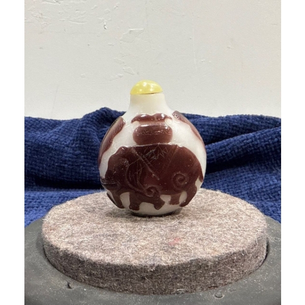 Elephant Snuff Bottle 2.5H