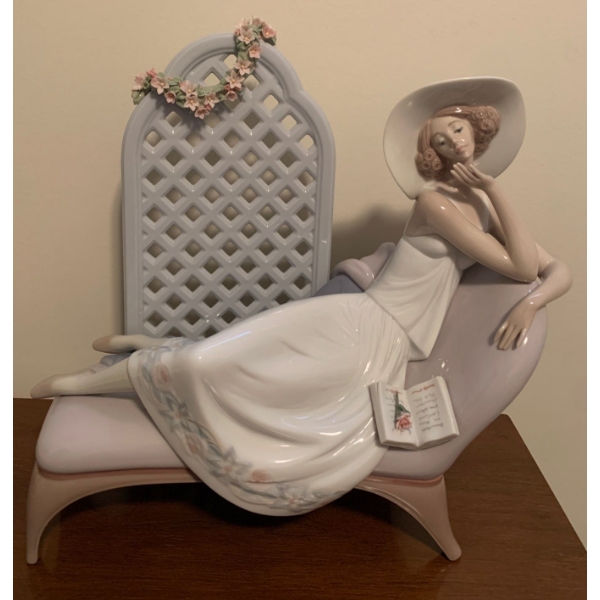 LLADRO Porcelain 'Garden of Dreams' 12x13