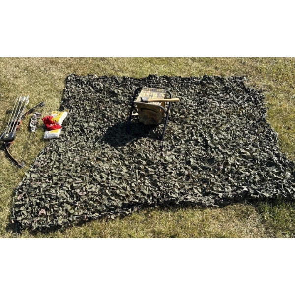 Compound Bow Axe Chair Camo Net And Game Bags  And bag of Broad heads