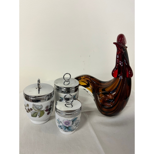 Collectible Murano-style Italian art glass rooster figurine, and 3 egg coddlers from Royal Worcester