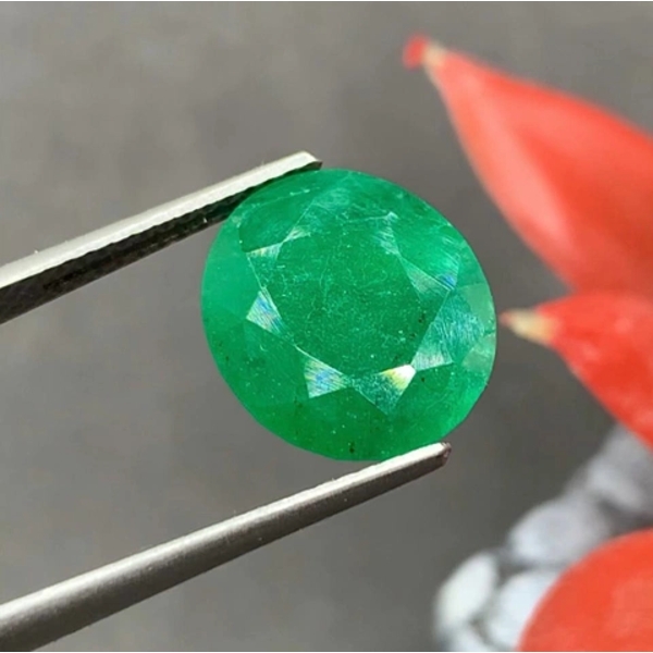 ($10,300 Appraisal) - 5.15 ct Certified Emerald gemstone 