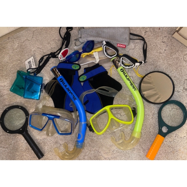 Assorted Scuba & Under Water Discovery Accessories