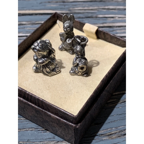 Pen Delfin - Sterling Stamped 3 Rabbit Pendants 17.6g Total