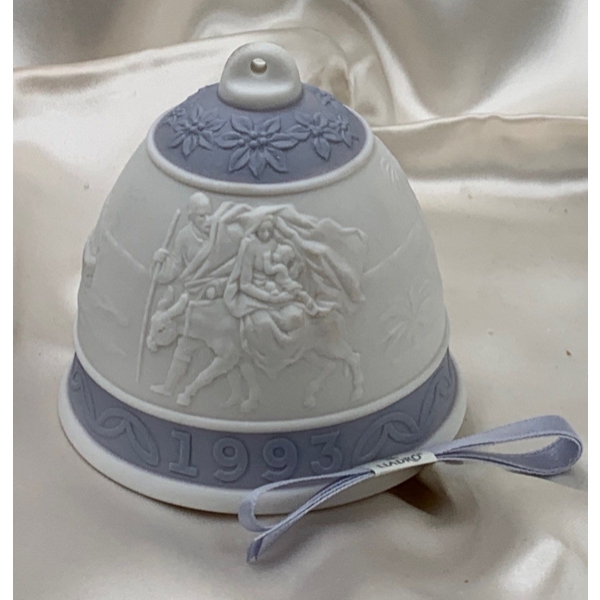 LLADRO Porcelain '1993 Christmas Bell' 3.5T