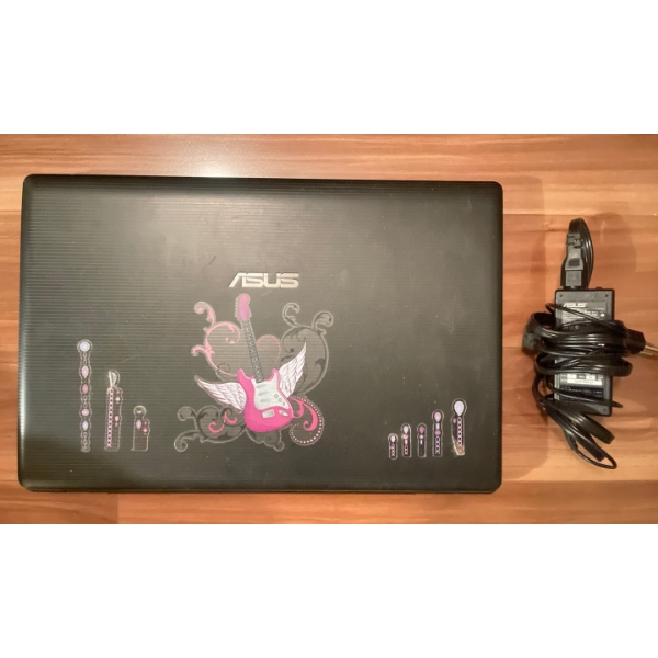 ASUS Laptop w/ Charger Model. CANCCZ79525
