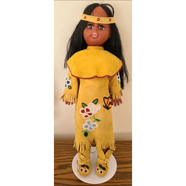Gorgeous Indigenous Doll w/ Leather Dress & Stunning Beadwork Detailing - 19T 