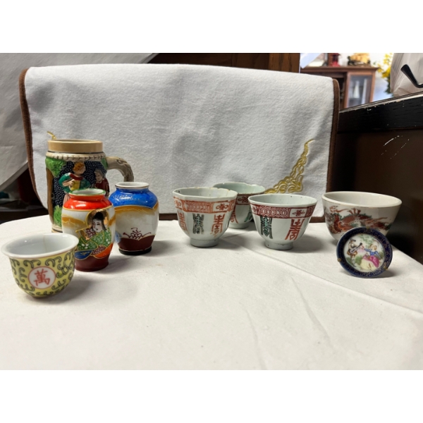 Set of 3 Antique Chinese Porcelain Cup Octagonal Qing - Republic Era Red GreenLimoges porcelain 