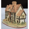 Image 3 : Hand Carved 'Shirehall' By David Winter