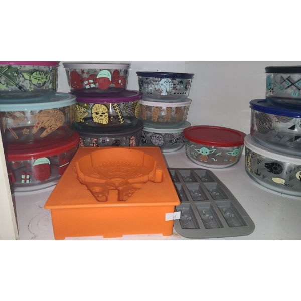 Star Wars Pryex Storage Containers with Lids and Han Solo/ Millennium Falcon Molds 