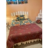 Image 1 : Picket Fence Headboard Queen Size Bed & Bedding 