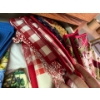 Image 3 : Drawer full of placemats hot pads, tea towels and table cloths 