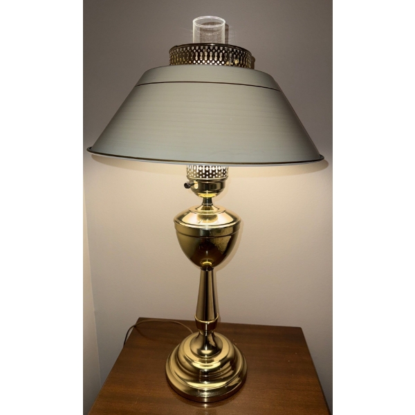 Vintage Brass Base Table Lamp 19"Tall