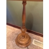 Image 5 : Tall Vintage Wooden Lamp w/ Ruffled Shade - 61T 