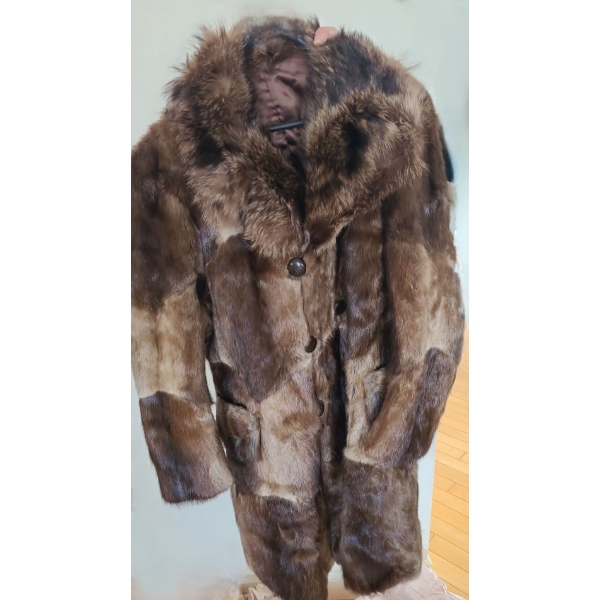 Vintage Men's Ted Sisson Fur Coat (Made in Red Deer) 