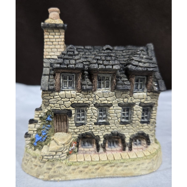 January British Traditions 'Burn's Reading Room' Hand Carving