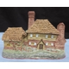 Image 3 : Hand Carving 'Kent Cottage' By David Winter 