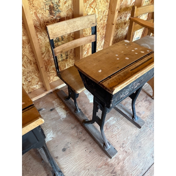Early 1900 Vintage School House Desk W18" L25" H26"