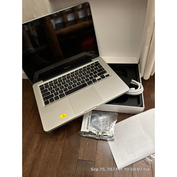 2009 Macbook Pro? Untested - No Power Cord