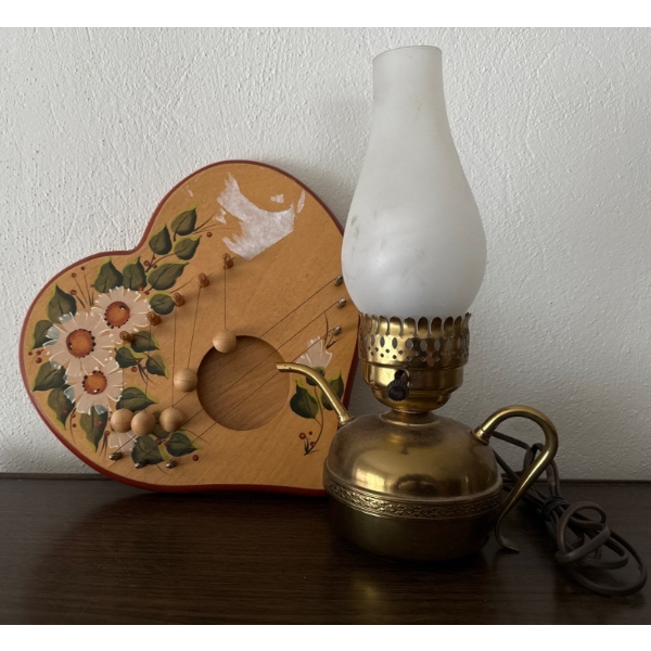 Antique Lantern w/ Wooden Door Harp 9T