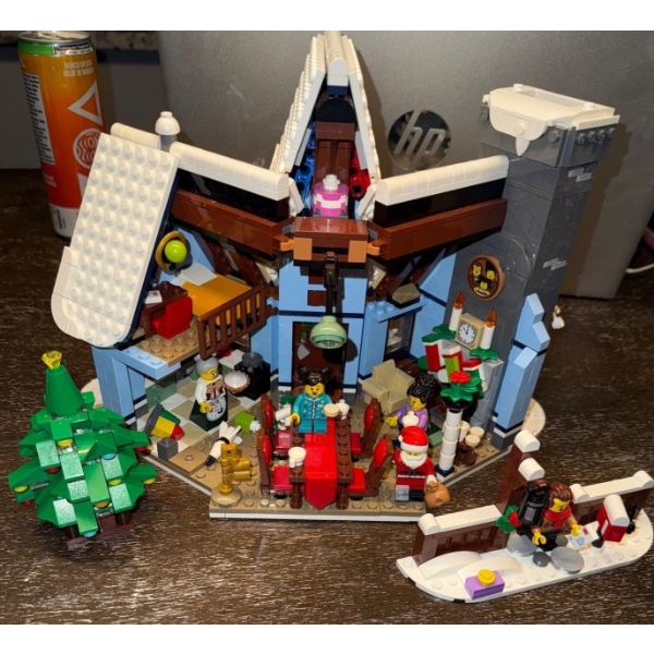 LEGO Icons Santa Visit (set10293) Part Of Winter Village Collection (1445pieces)
