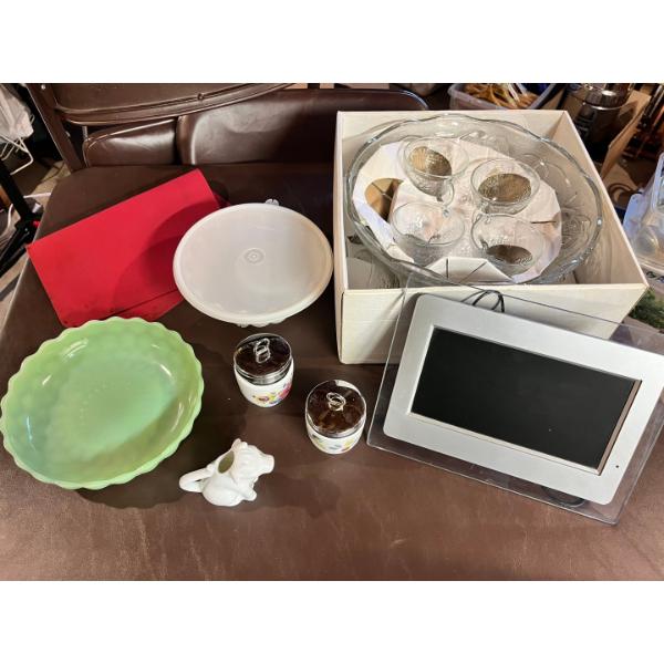 Punch bowl little cow creamer Tupperware jelly mold electronic photo frame small glass candy bowl