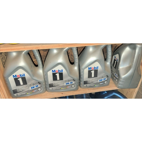 New Mobil 1 Advanced Synthetic Motor Oil 