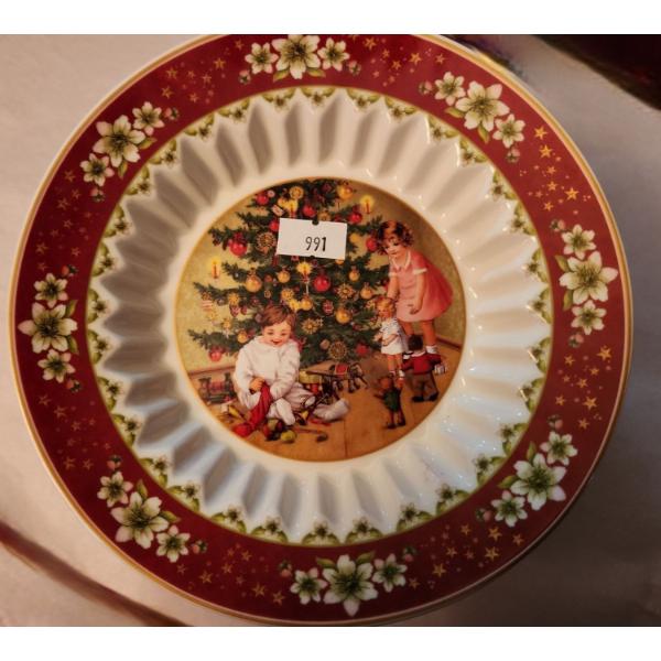 Villeroy and Boch X8 "Toy's Fantasy" Bowls 7 Diameter Top and "Le Ballon" Plate 13 Diameter 