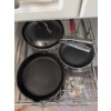 Image 3 : Cookware Set with Cast Iron and Stainless Steel Pieces