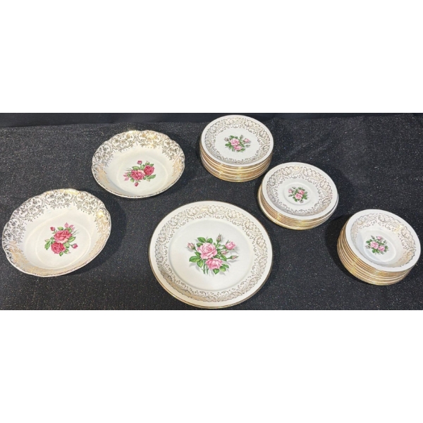 Cuban Rose & Tudor Rose With 22K Gold Trim Porcelain Plates