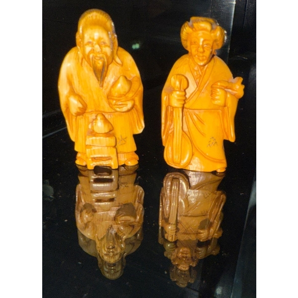 Japanese Carved Ivory Netsuke Figurines 3T (2)