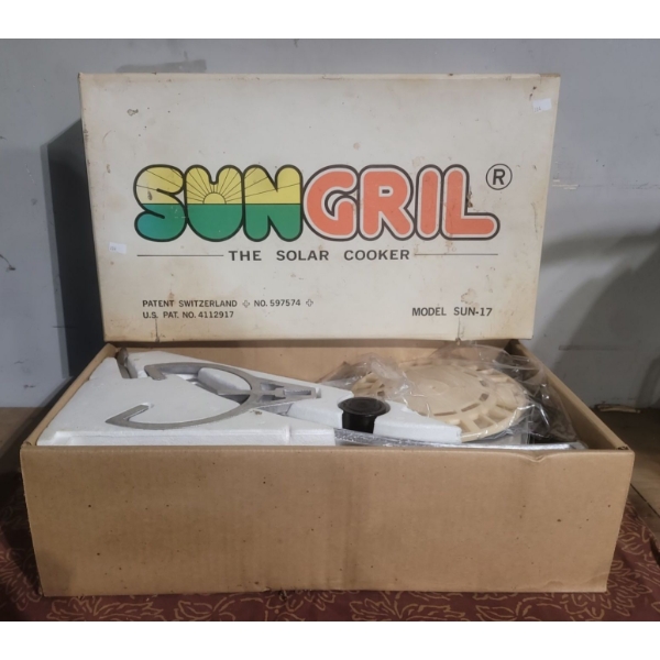 Vintage 'Sungrill' The Solar Cooker - Model Sun-17 (New, Never Used; In Original Packaging) 