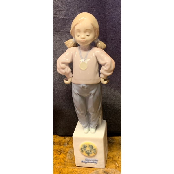 LLADRO Porcelain - 'Olympic Pride' 8.5T