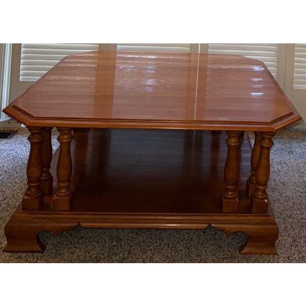 Ethan Allen Heirloom Nutmeg Maple Colonial Early American Coffee Table
