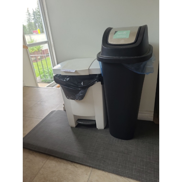 Pair of Kitchen Garbage Cans & 2 Anti-Fatigue Mats