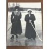 Image 13 : Historical Women's Hockey Team Photographs From Early 1900s