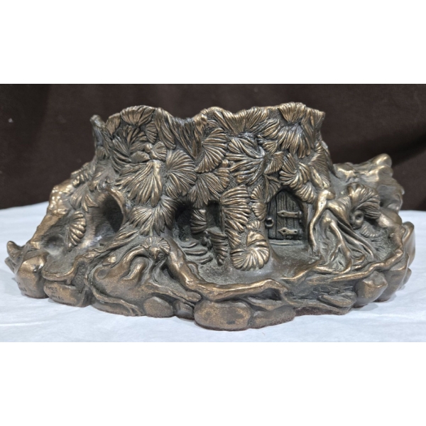 Pen Delfin Scene Hand Carving Made in Wales, No. 1001163