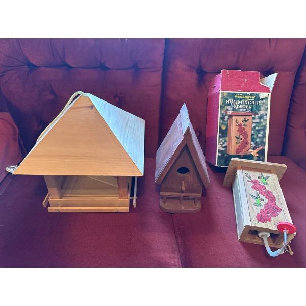 Bird House & Feeders 