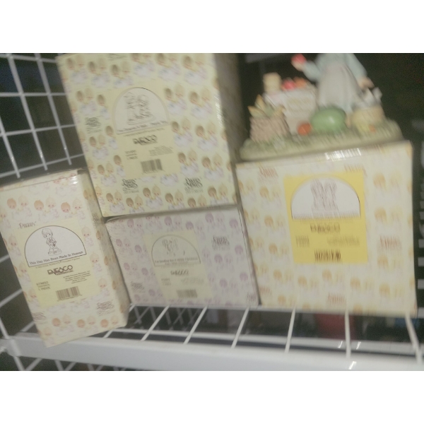 4 Unopened Precious Moments Boxes w/ 'Can't Bear To Let You Go' 4.5T