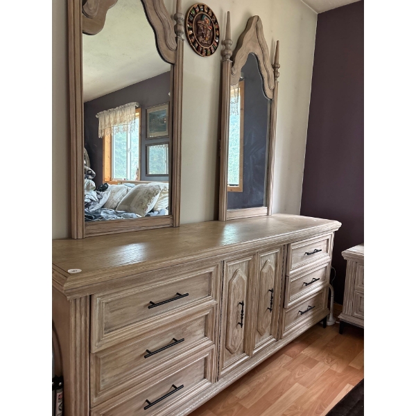 Beautiful light coloured wood dresser with two mirrors and two matching nightstands, both solid wood