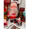 Image 5 : A Whole Lot of Santas