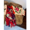 Image 3 : handcrafted indigenous mitts very beautifully detailed beaded fur lined in amazing condition. 