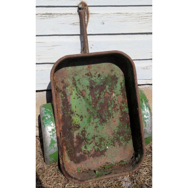 John Deere Tricycle Trailor - Rust Bucket Needs Love But Still Does The Job