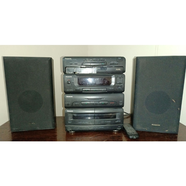 Panasonic CD Stereo System ModelNo.SA-CH52  Multifunction Remote Control/ Auto Reverse