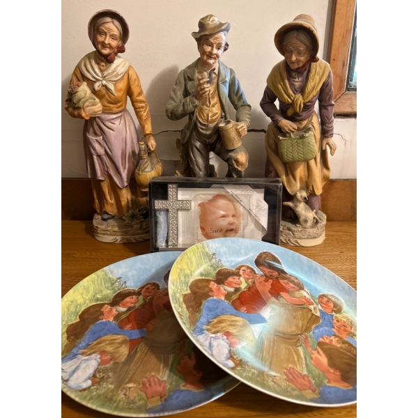 Vintage Elderly Farm Folk w/ Decorative Plates & More