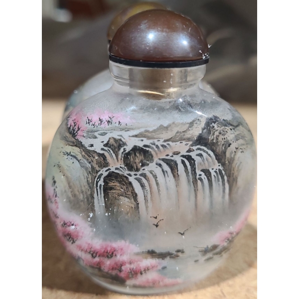 Wang Xisan Ji School Reverse Painting Of Waterfalls Snuff Bottles