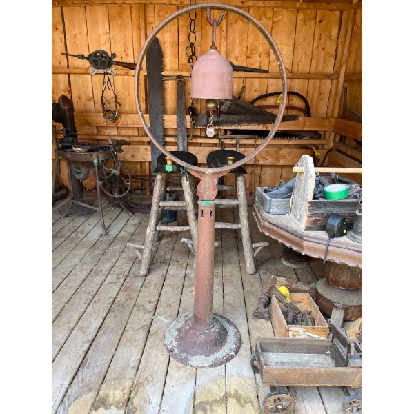 Cast Iron Stand with Amazing Dinner Bell W24 H61 Sounds Great 