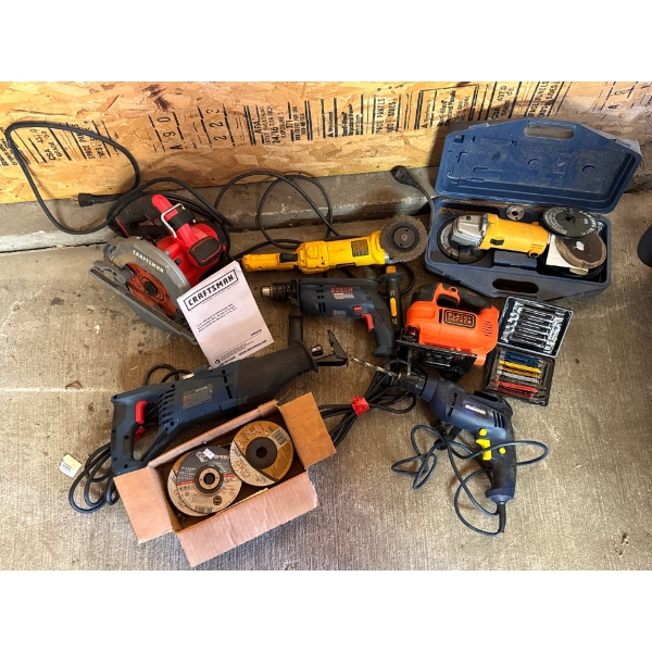 Car Owner's Essentials - Nautilus Battery Charger Tie Down Straps Specialty Auto Tools & more