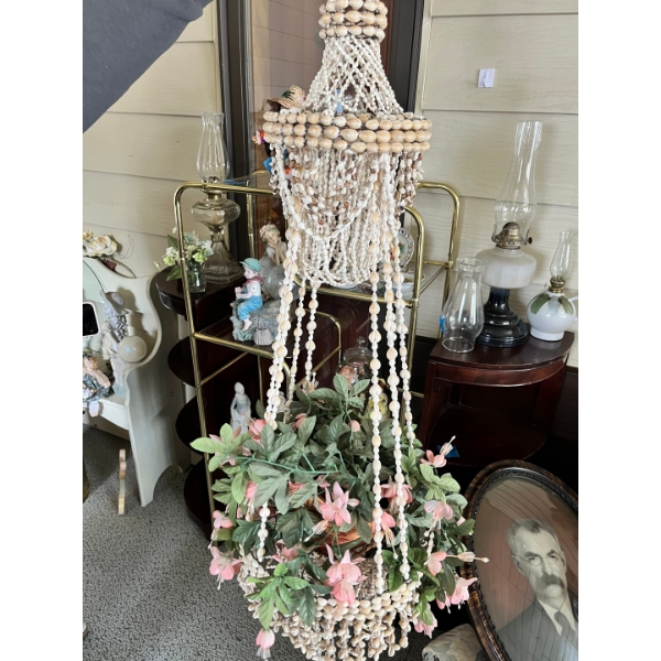 Vintage seashell plant holder. 